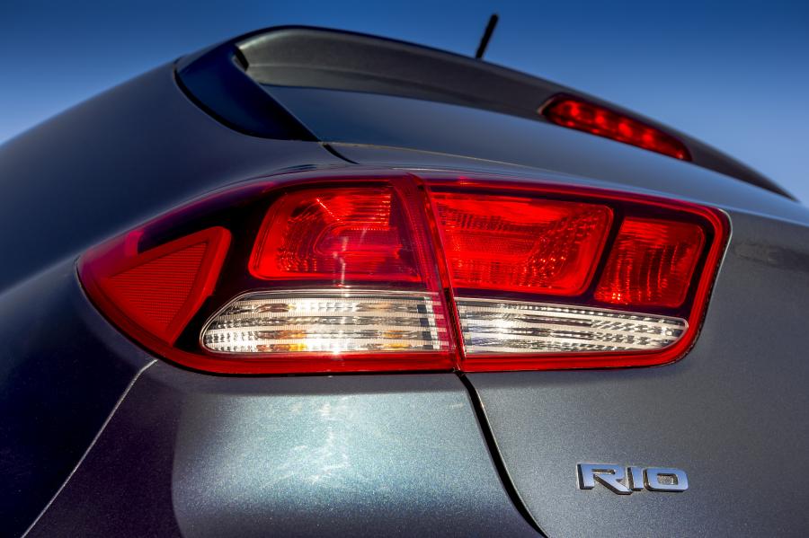 Детали экстерьера Kia Rio 5-Door 2017 года  (UK) (фото 53 из 145)
